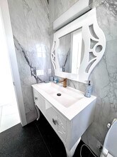 4243 Bougainvilla Dr in Lauderdale-by-the-Sea, FL - Building Photo - Building Photo