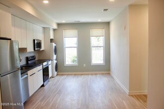 1124 Castle St in Wilmington, NC - Building Photo - Building Photo