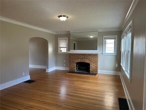 44 Parkwood Rd in Rochester, NY - Foto de edificio - Building Photo