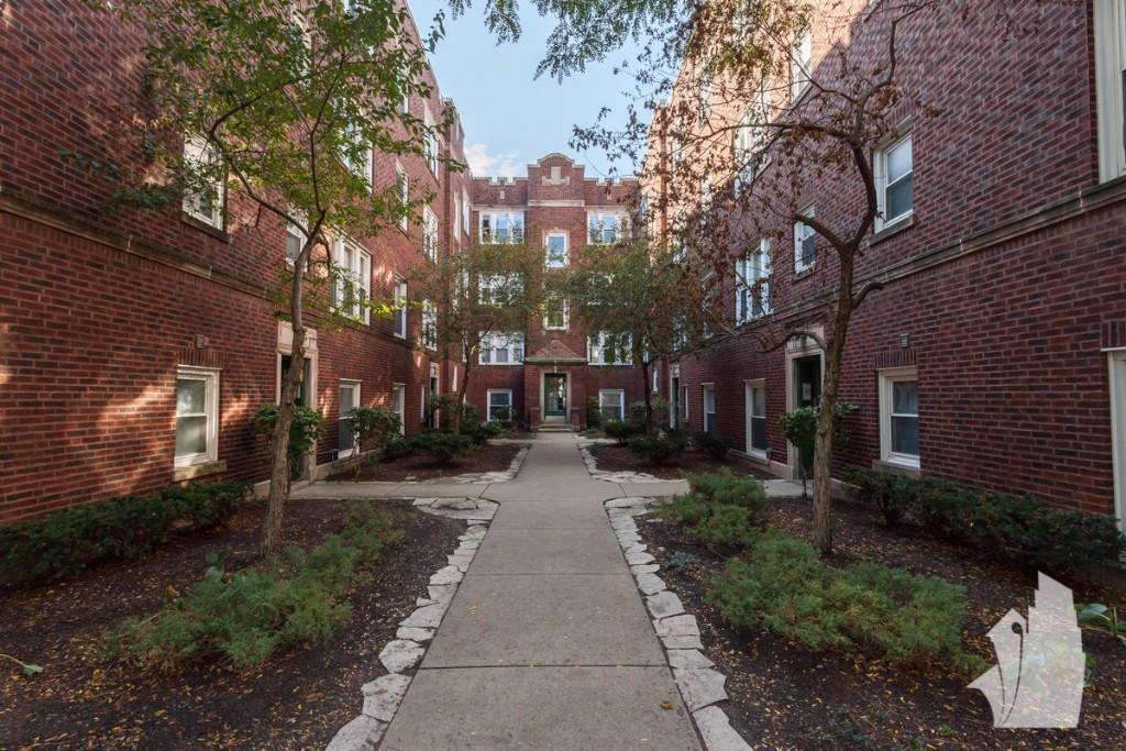 3222 N Clifton Ave, Unit #1W in Chicago, IL - Building Photo