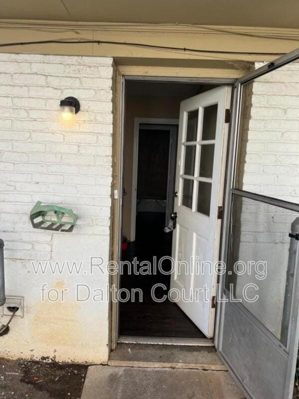 property at 1962 Cambridge Dr