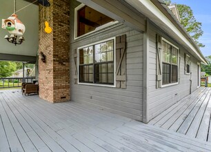 125 Rivermont Cir in Carrollton, AL - Foto de edificio - Building Photo