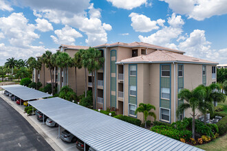 Heritage Cove in Ft. Myers, FL - Building Photo - Building Photo