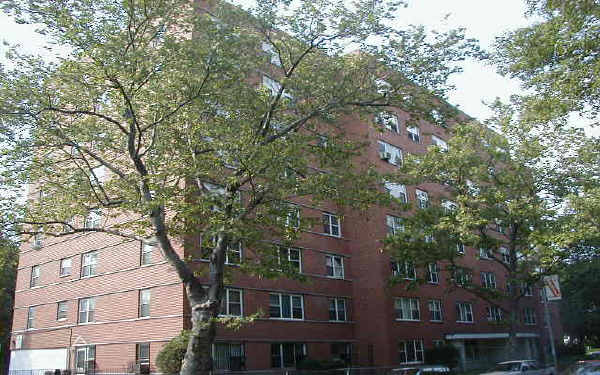 Hansberry Towers in Newark, NJ - Building Photo - Building Photo