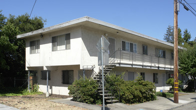 3257 Delaware St in Oakland, CA - Building Photo - Building Photo