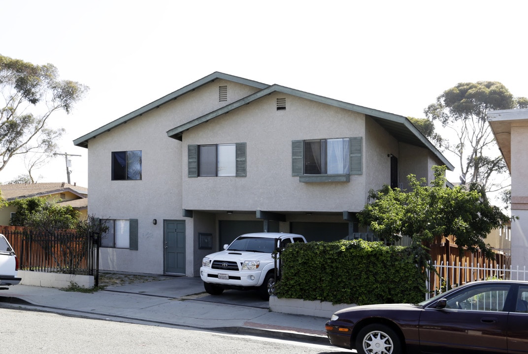 336 Garfield St in Oceanside, CA - Building Photo