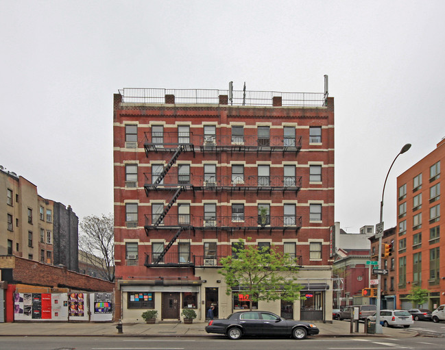 2148 Second Ave in New York, NY - Foto de edificio - Building Photo