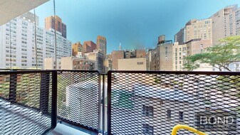 165 E 35th St in New York, NY - Building Photo