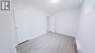 120 Spencer Ave in Toronto, ON - Building Photo - Building Photo