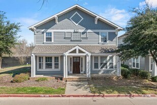 1725 Harvey Mitchell Pkwy S in College Station, TX - Building Photo