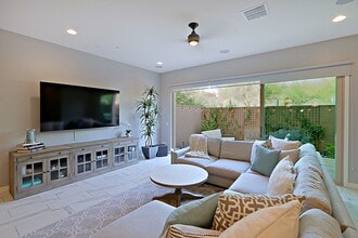 7350 E Vista Bonita Dr in Scottsdale, AZ - Building Photo - Building Photo