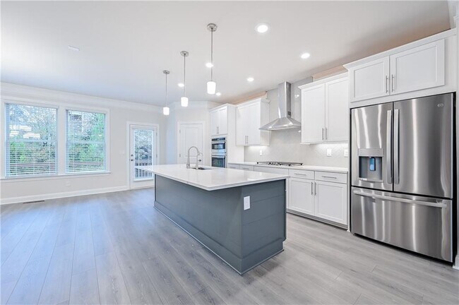 1356 Live Oak Ln in Brookhaven, GA - Building Photo - Building Photo