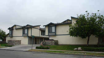 8061-8062 Presidential Way Apartments