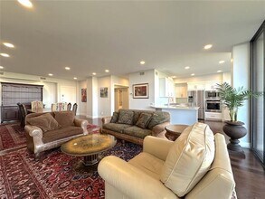 5200 Keller Springs Rd in Dallas, TX - Building Photo - Building Photo