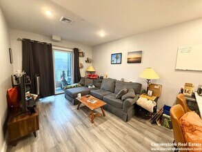 40 B St in Boston, MA - Building Photo - Building Photo