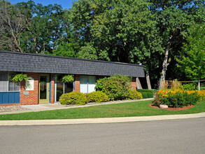 Timberbrook Apartments in Peoria, IL - Building Photo - Building Photo