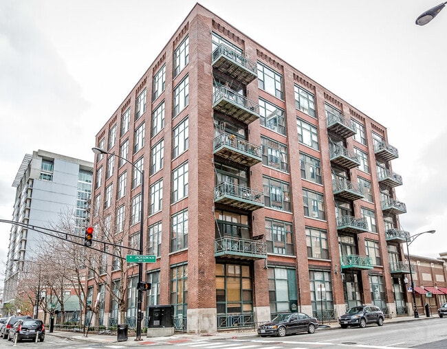 property at 701 W Jackson Blvd