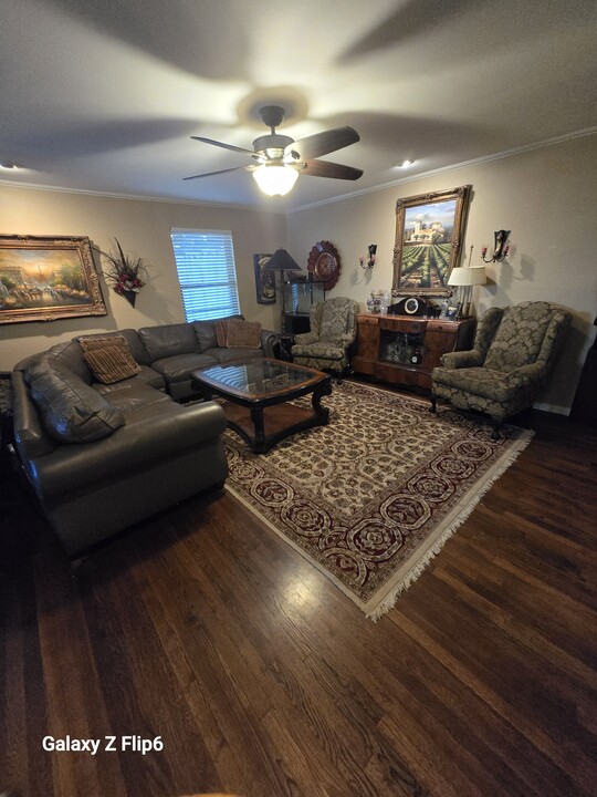 5028 Lahoma St in Dallas, TX - Building Photo