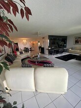3507 Oaks Way in Pompano Beach, FL - Building Photo - Building Photo