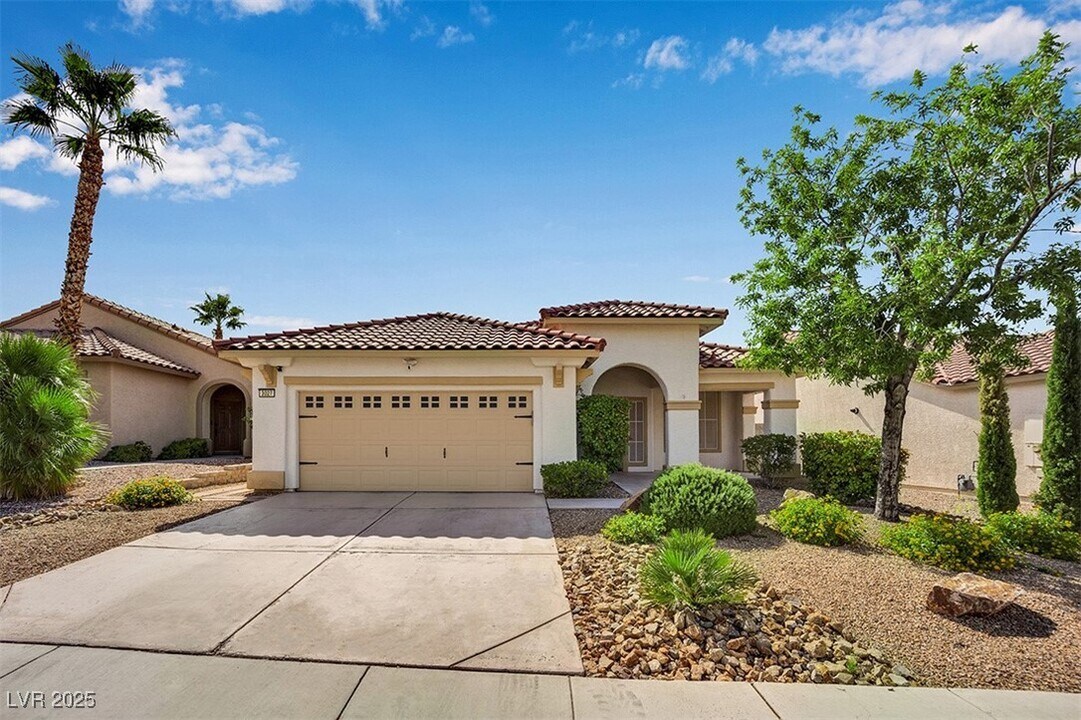 3027 Panorama Ridge Dr in Henderson, NV - Foto de edificio