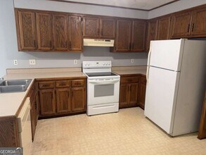 8820 Fayetteville Rd in Jonesboro, GA - Building Photo - Building Photo
