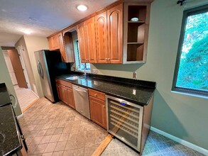 69 Samuel Dr in Grafton, MA - Foto de edificio - Building Photo