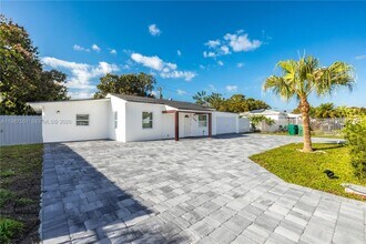 10050 SW 171st St in Miami, FL - Building Photo - Building Photo