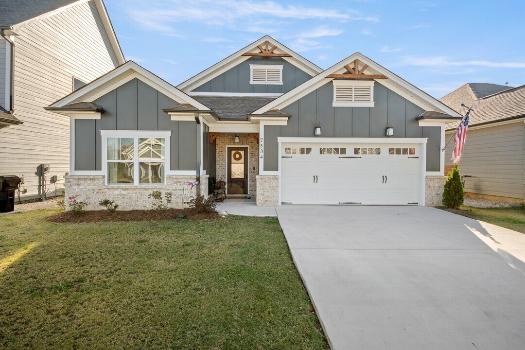 7534 Tailgate Lp in Ooltewah, TN - Building Photo