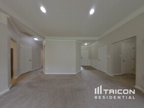 3743 Sipes Ln in Charlotte, NC - Building Photo - Building Photo