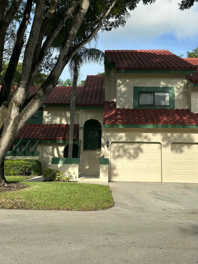 property at 14 Lexington Ln E