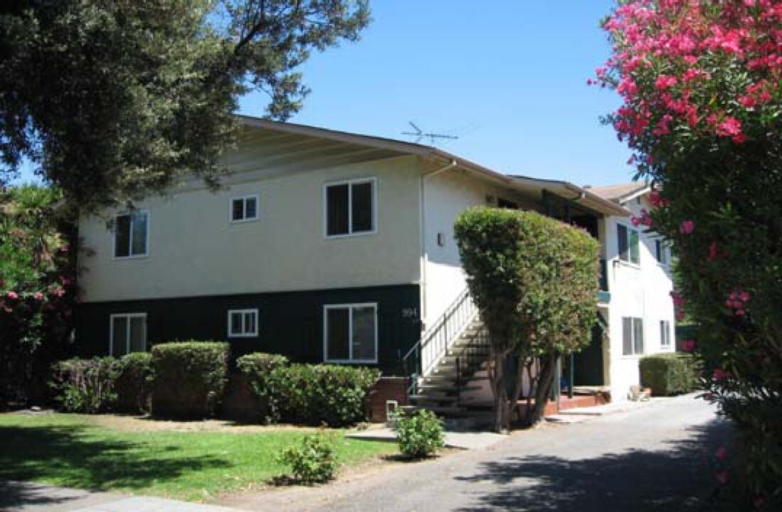 994 Helen Ave in Sunnyvale, CA - Building Photo