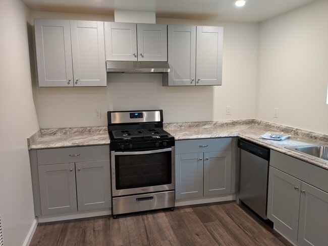 184 Highland Dr in San Luis Obispo, CA - Building Photo - Building Photo