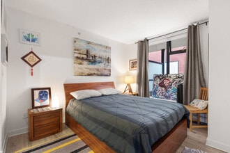 64 W Cordova St in Vancouver, BC - Building Photo - Building Photo