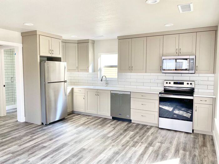 614 Lesser Dr in Fort Collins, CO - Building Photo