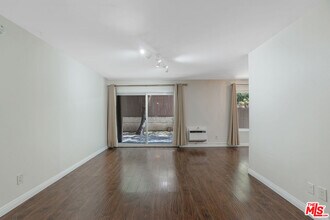 320 S Ardmore Ave in Los Angeles, CA - Building Photo - Building Photo
