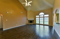 8135 Cove Timbers Ln in Tomball, TX - Building Photo - Building Photo