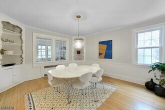 53 Meadowbrook Rd in Millburn, NJ - Building Photo - Building Photo