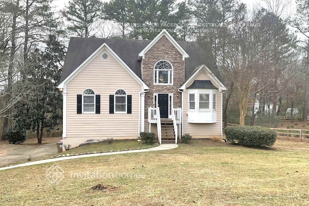 7060 Wyngate Dr in Cumming, GA - Building Photo