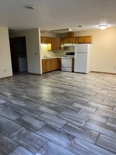 414 14th Ave W in Menomonie, WI - Building Photo - Building Photo