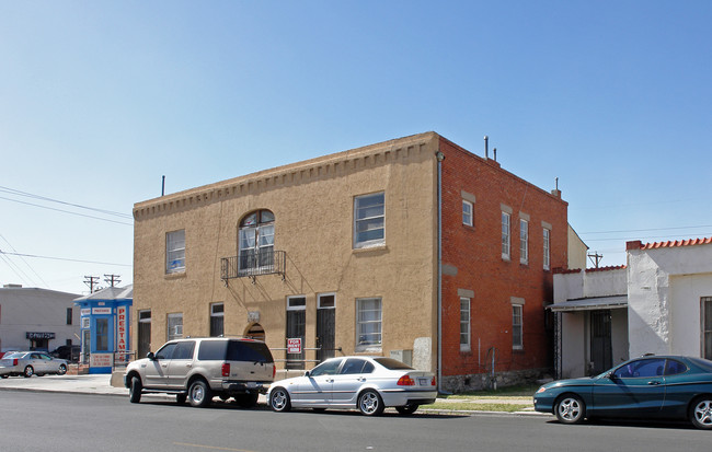 1703-1705 Wyoming Ave in El Paso, TX - Building Photo - Building Photo