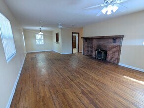 2310 W Tennessee St in Tallahassee, FL - Building Photo - Building Photo