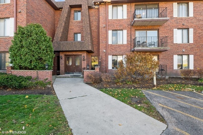 property at 100 Clubhouse Ln