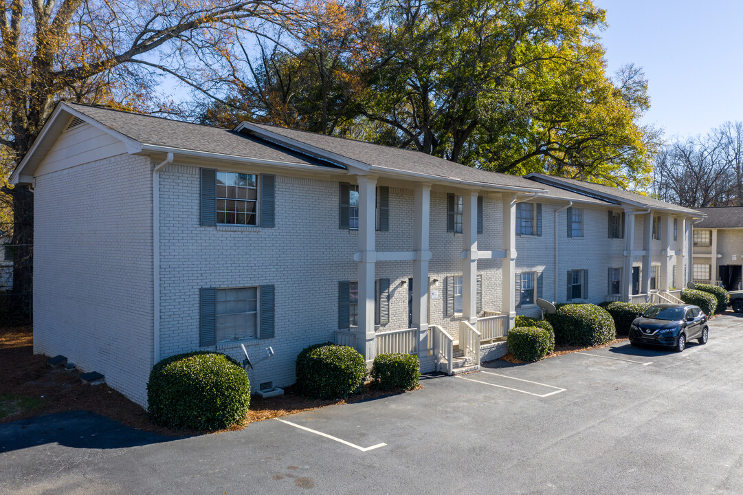 Forest Villas in Forest Park, GA - Building Photo