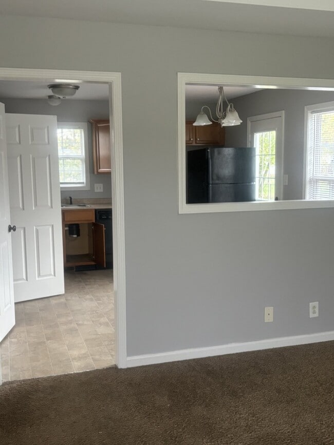 471 Lafayette Rd in Clarksville, TN - Foto de edificio - Building Photo