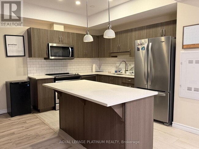 property at 333 Gosling Gardens