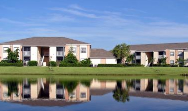 Indian River Apartments in Vero Beach, FL - Foto de edificio