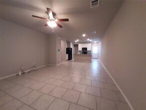 20018 Northpark Oak Ln in Porter, TX - Building Photo - Building Photo
