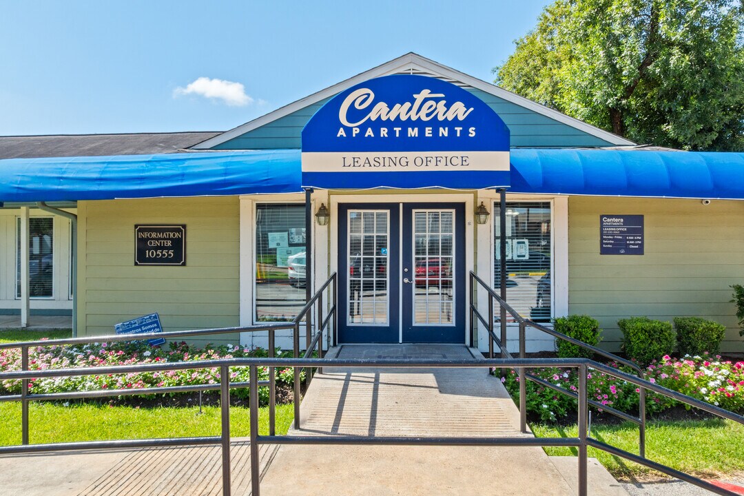 Cantera in Houston, TX - Foto de edificio