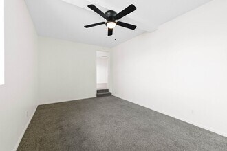 6508 La Jolla Blvd in La Jolla, CA - Building Photo - Building Photo