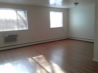Benton Court Apartments photo'